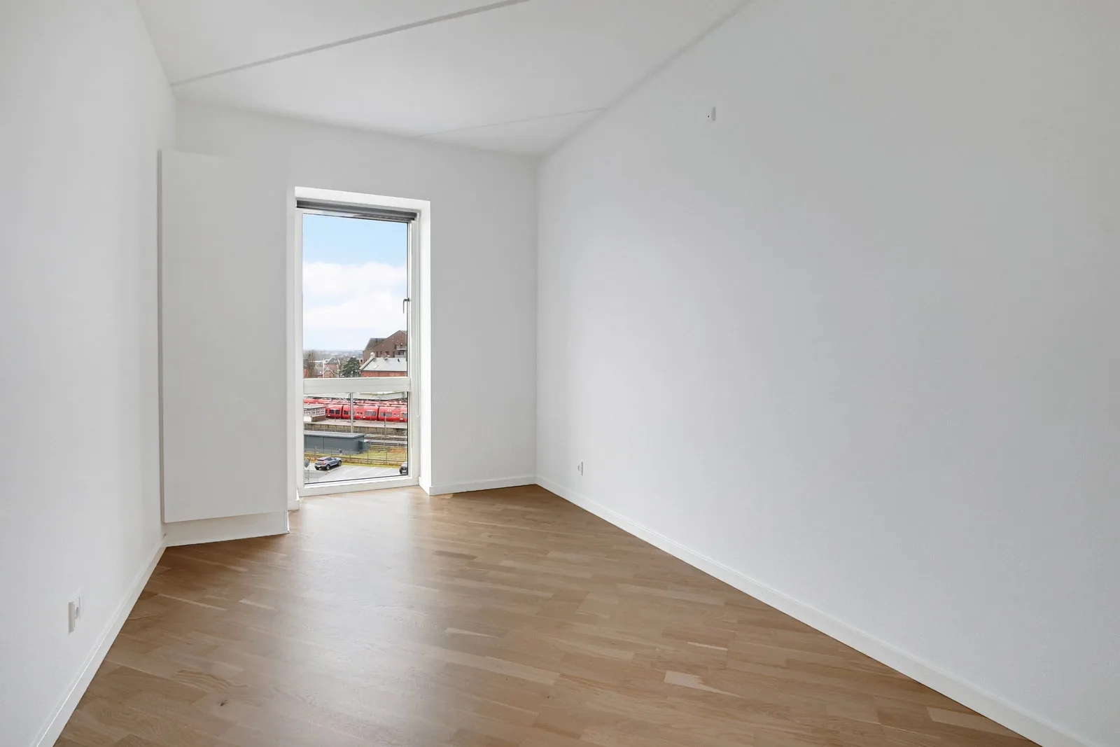 4-room apartment with an elevator in 3400 Hillerød image 6