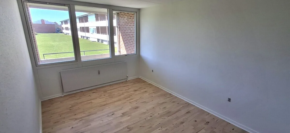 3-room apartment with a balcony in 9900 Frederikshavn image 4