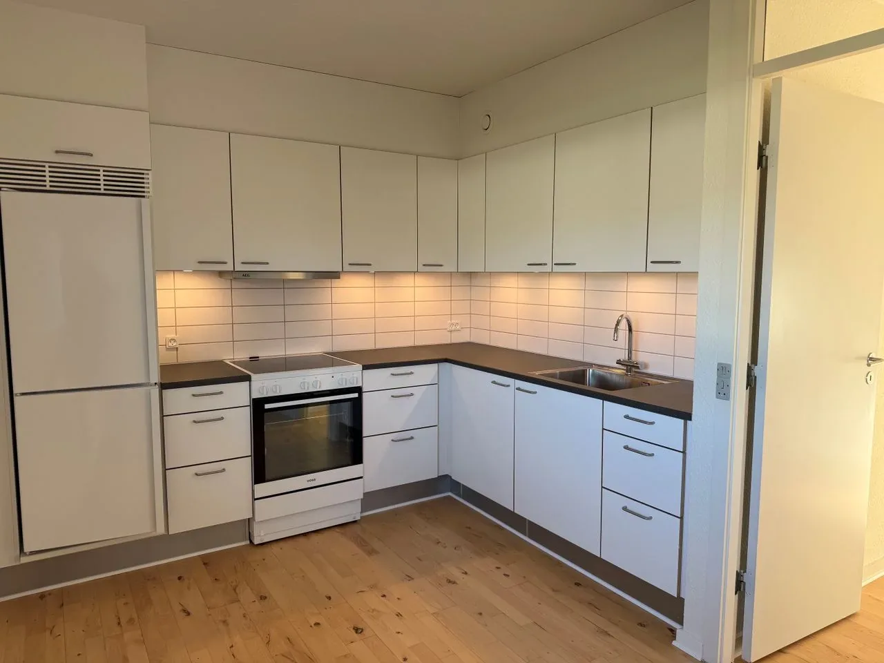 3-room apartment with a balcony in 9900 Frederikshavn image 2