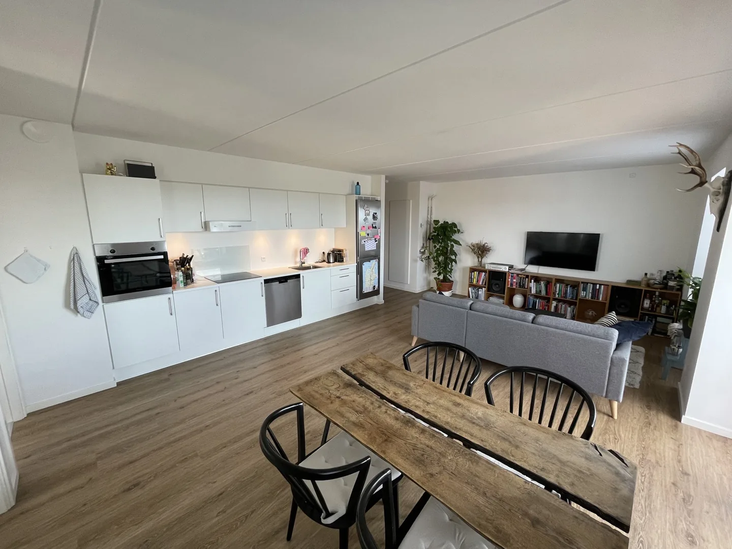 3-room apartment with a balcony in 9000 Ålborg image 3