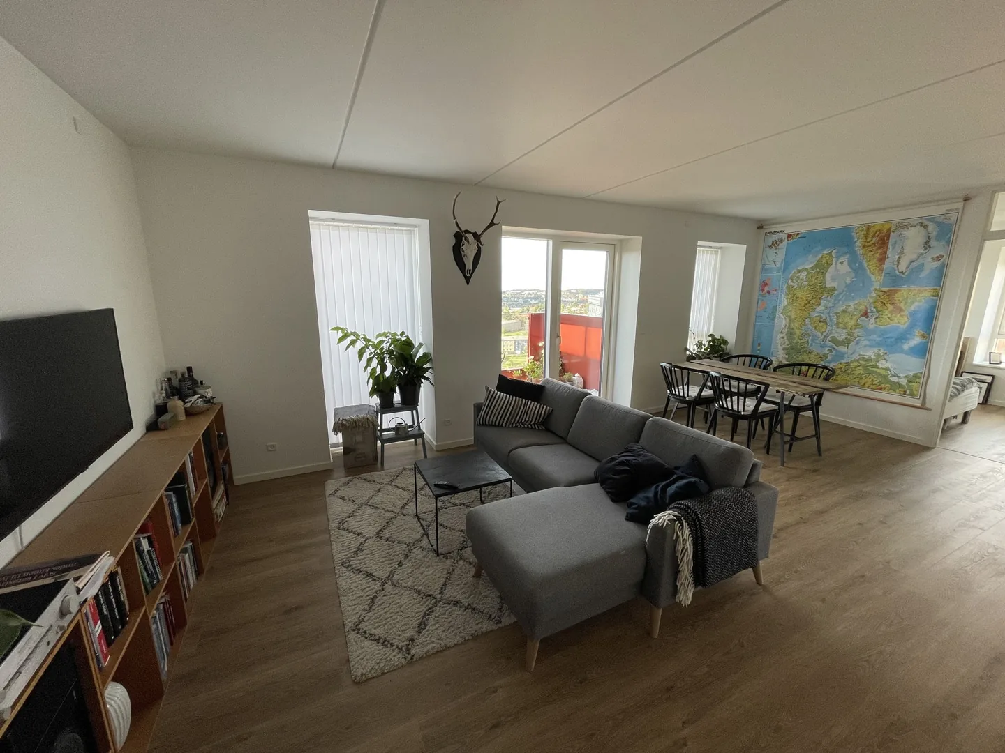 3-room apartment with a balcony in 9000 Ålborg image 2