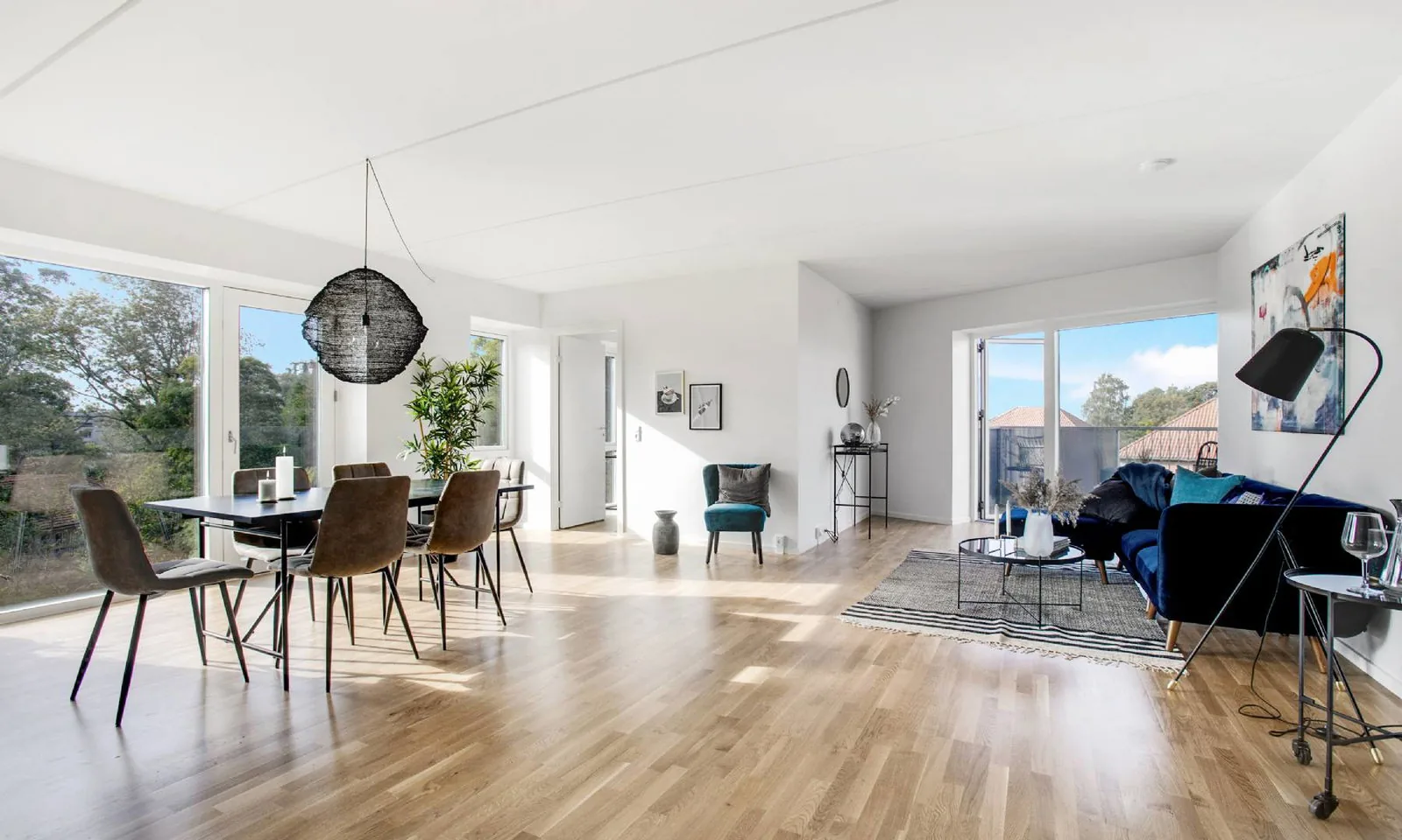 3-room apartment with a balcony in 3400 Hillerød image 1