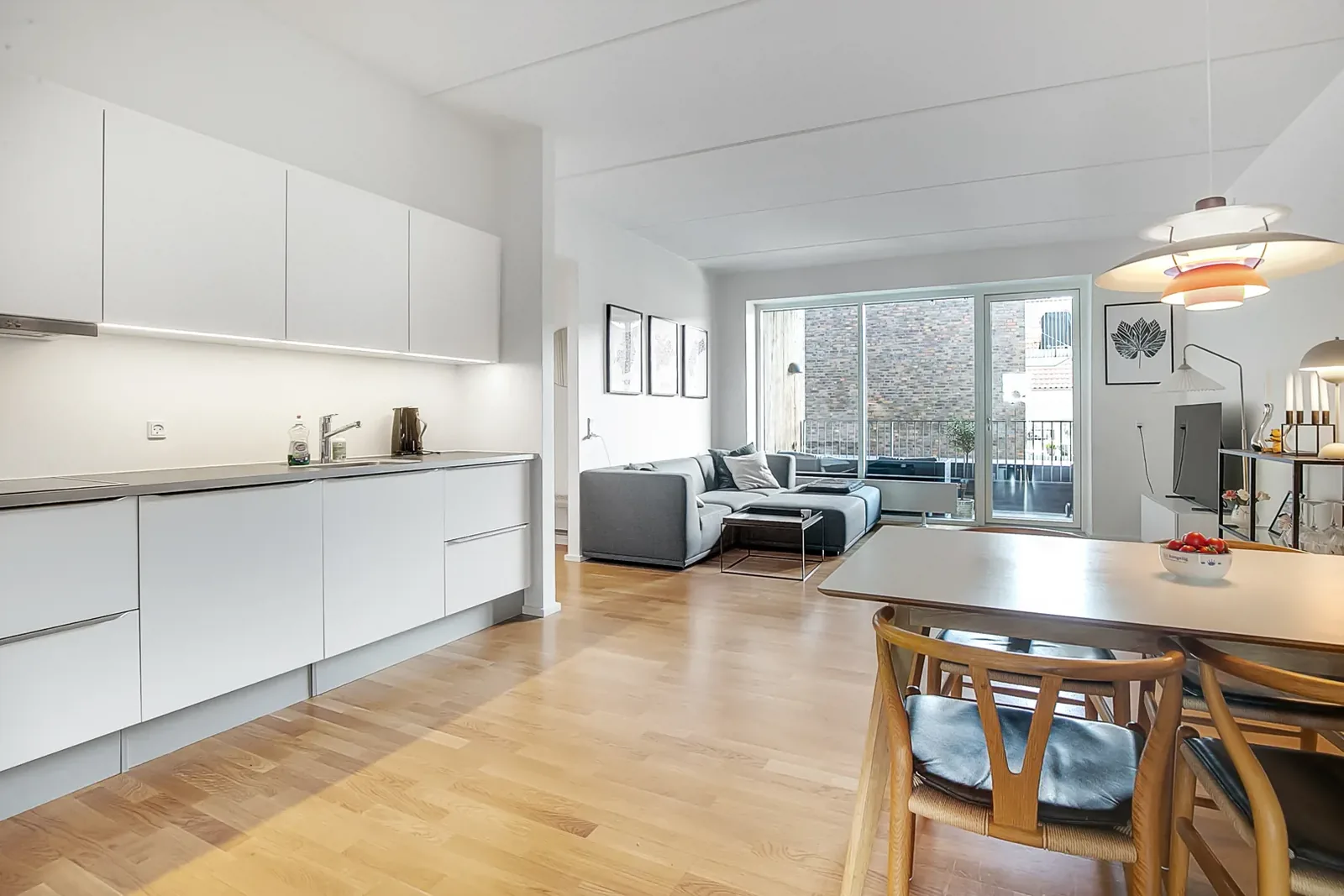 3-room apartment with a balcony in 9000 Ålborg image 2
