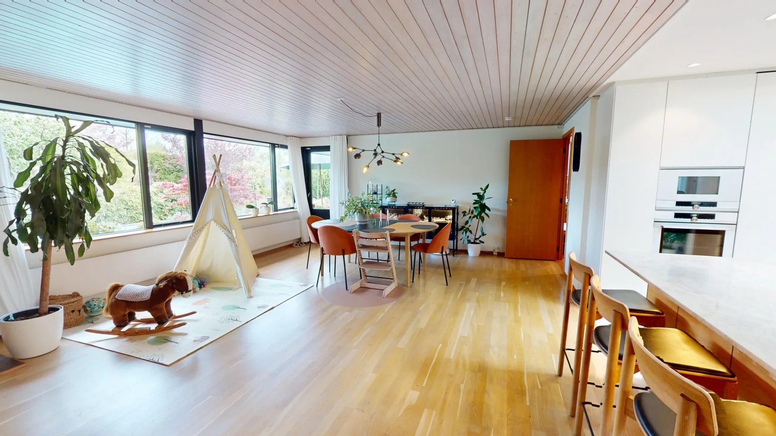 4-room townhouse in 2840 Holte image 5