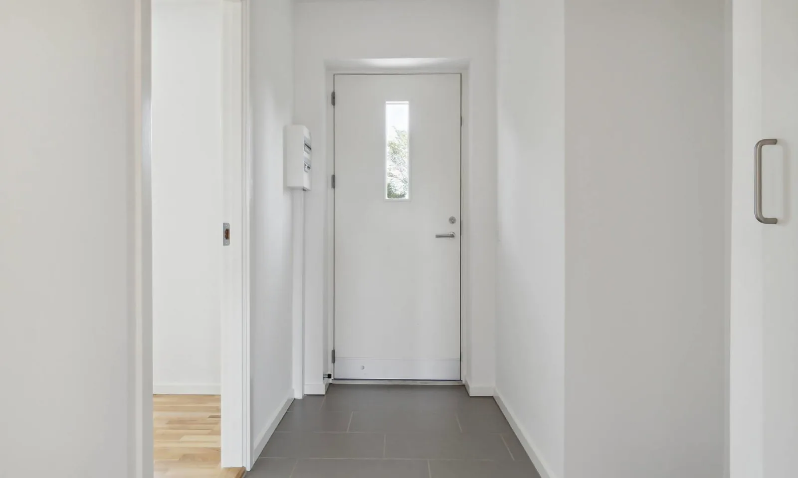 3-room apartment with a balcony in 3400 Hillerød image 2