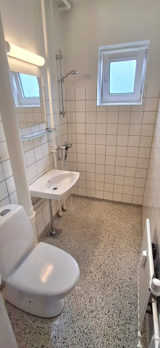 3-room apartment with a balcony in 9900 Frederikshavn image 3