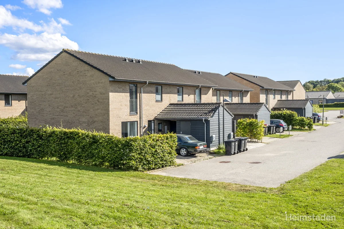 4-room townhouse with a garden in 7080 Børkop image 1
