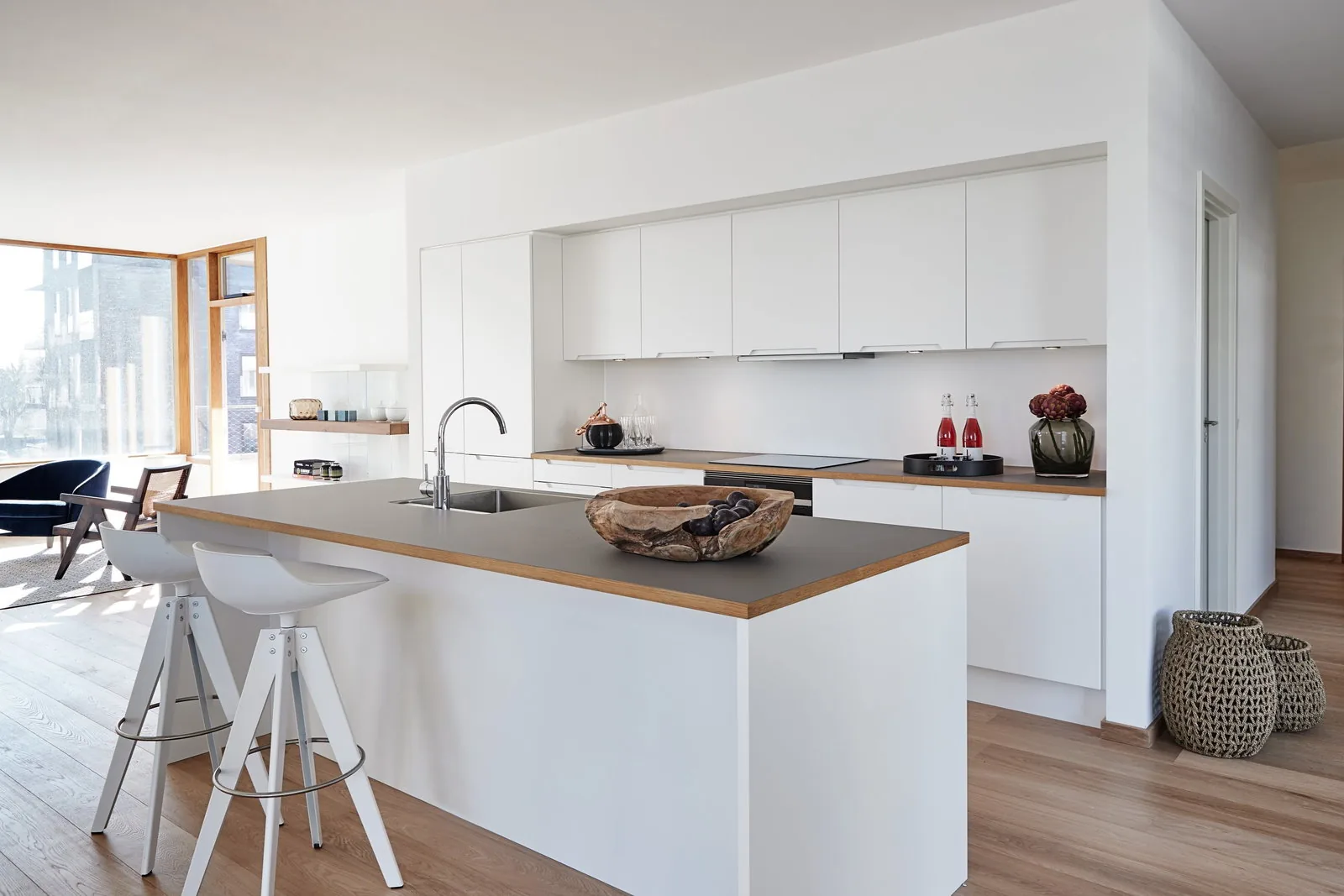 4-room apartment with an elevator in 2900 Hellerup image 3