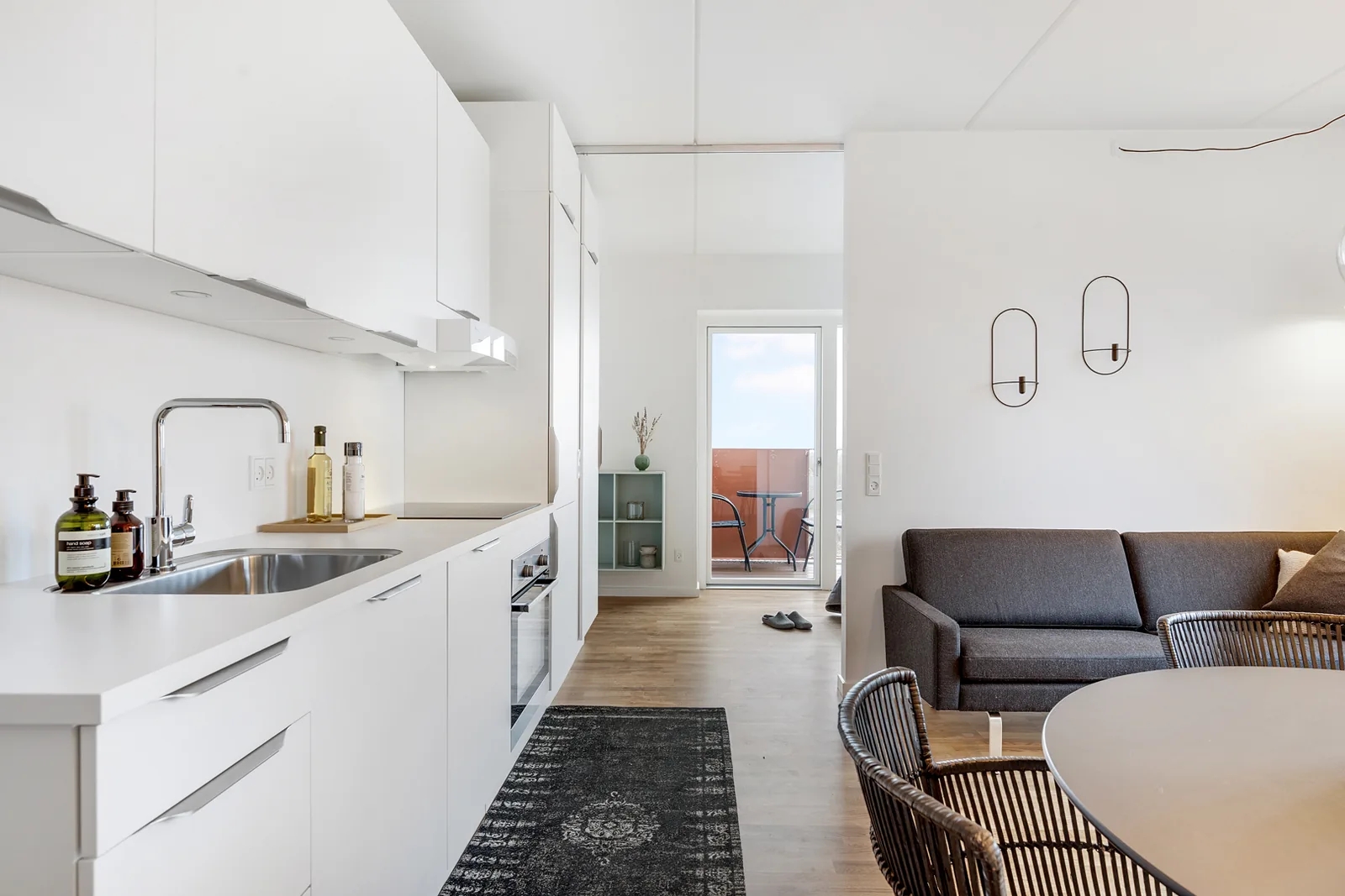 2-room apartment with a balcony in 8220 Brabrand image 2