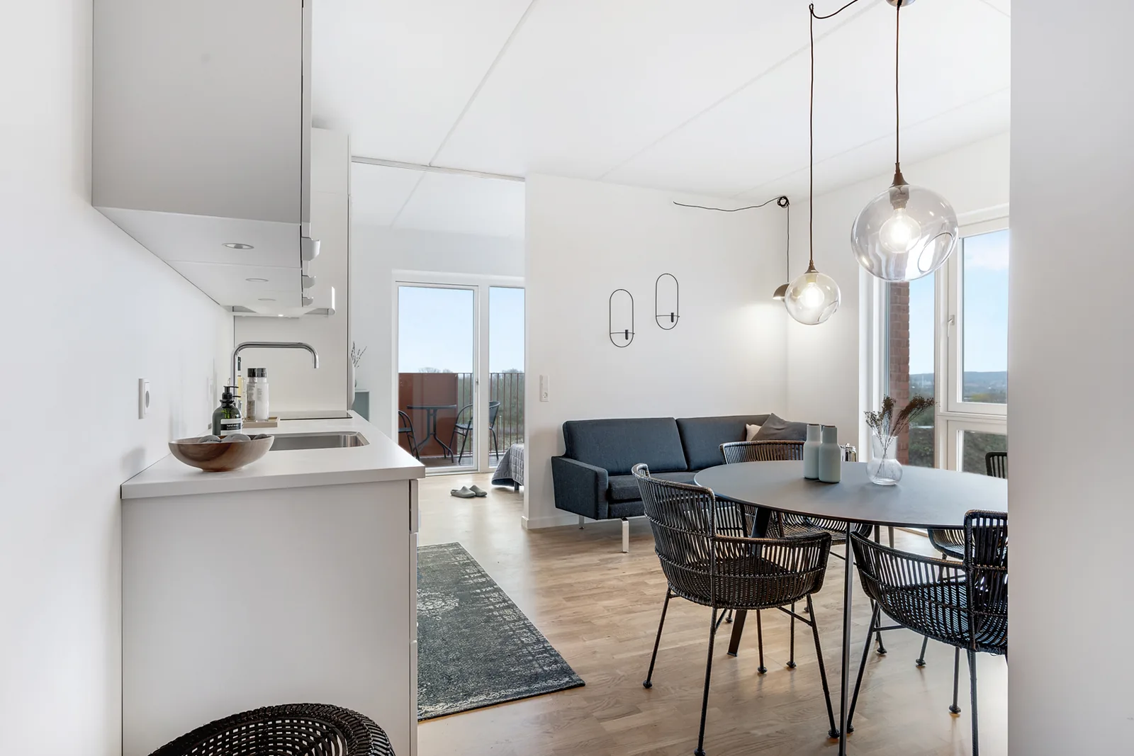 2-room apartment with a balcony in 8220 Brabrand image 3