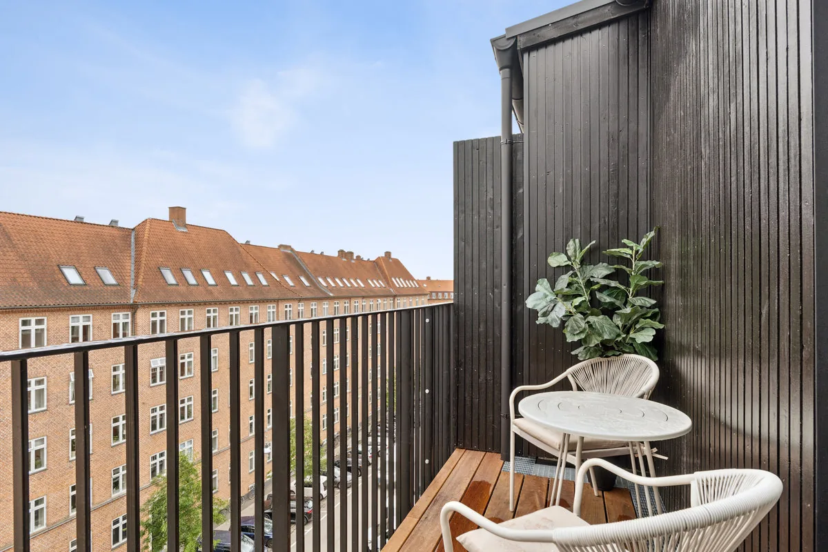 4-room apartment with a balcony in 2300 København S image 6