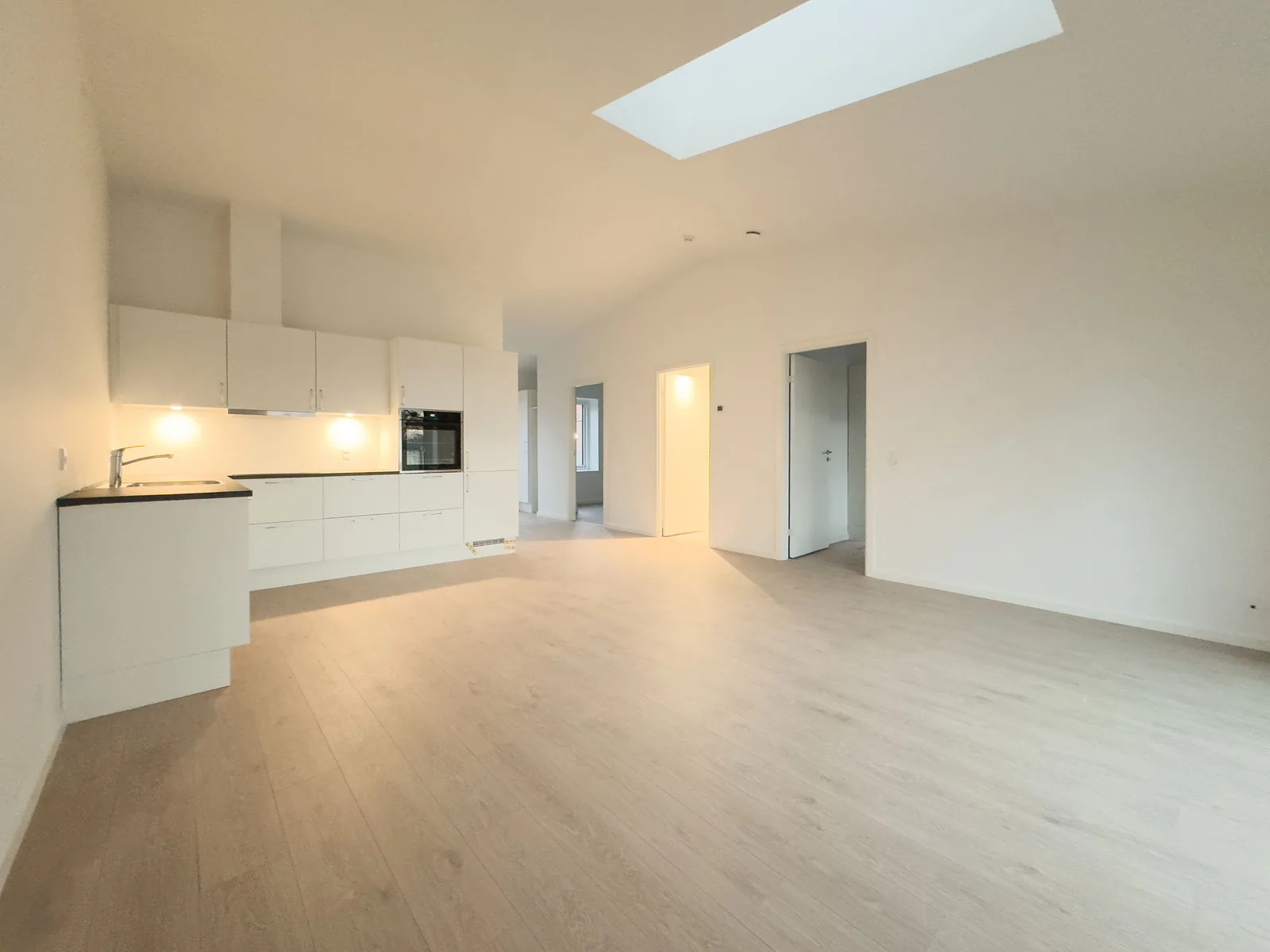 2-room apartment with a balcony in 4700 Næstved image 3