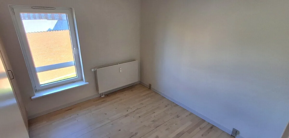 3-room apartment with a balcony in 9900 Frederikshavn image 4