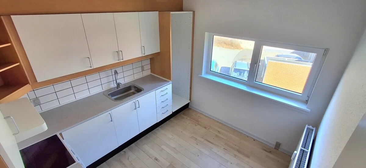 3-room apartment with a balcony in 9900 Frederikshavn image 1