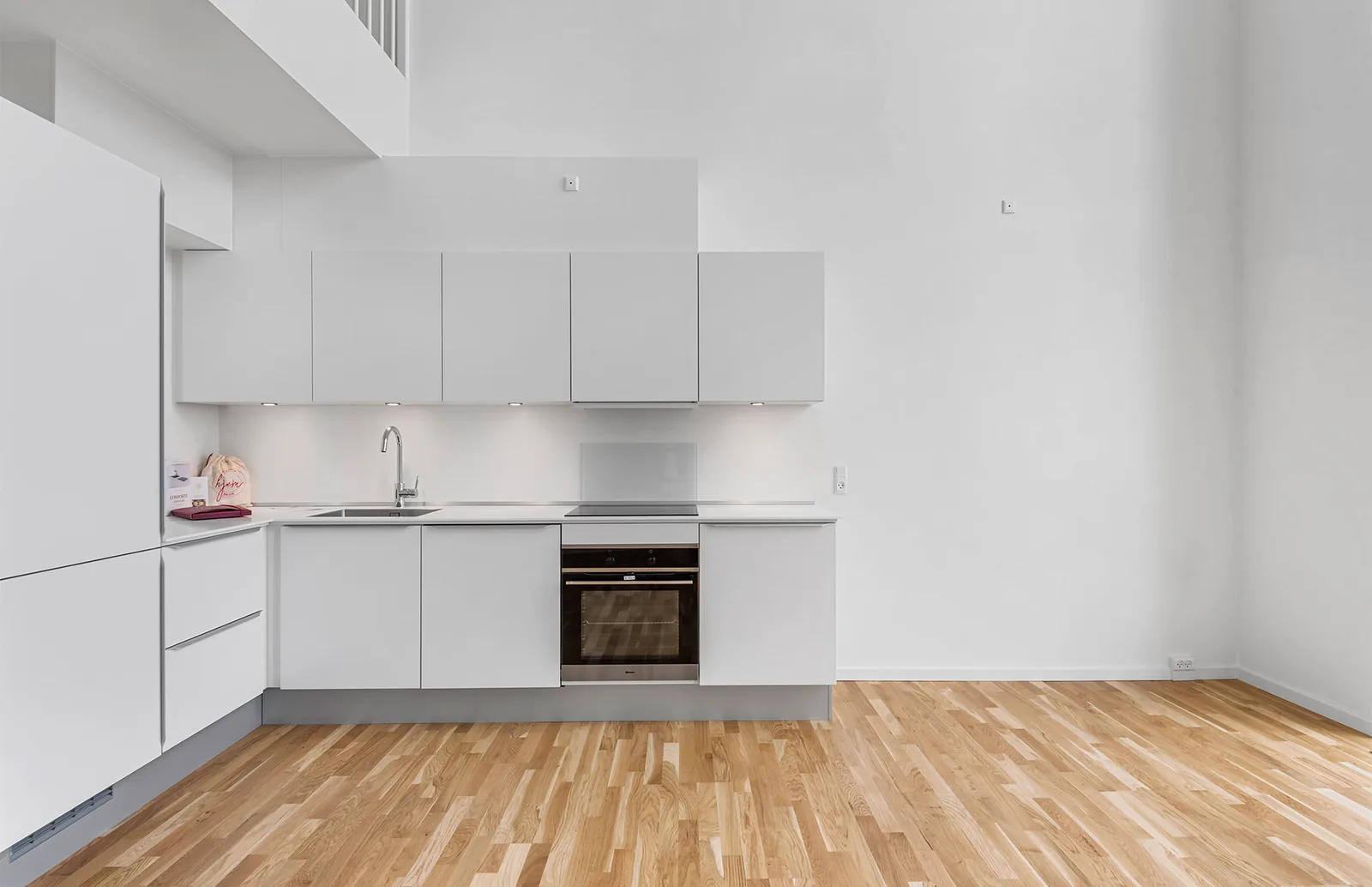 4-room apartment with a balcony in 2670 Greve image 2