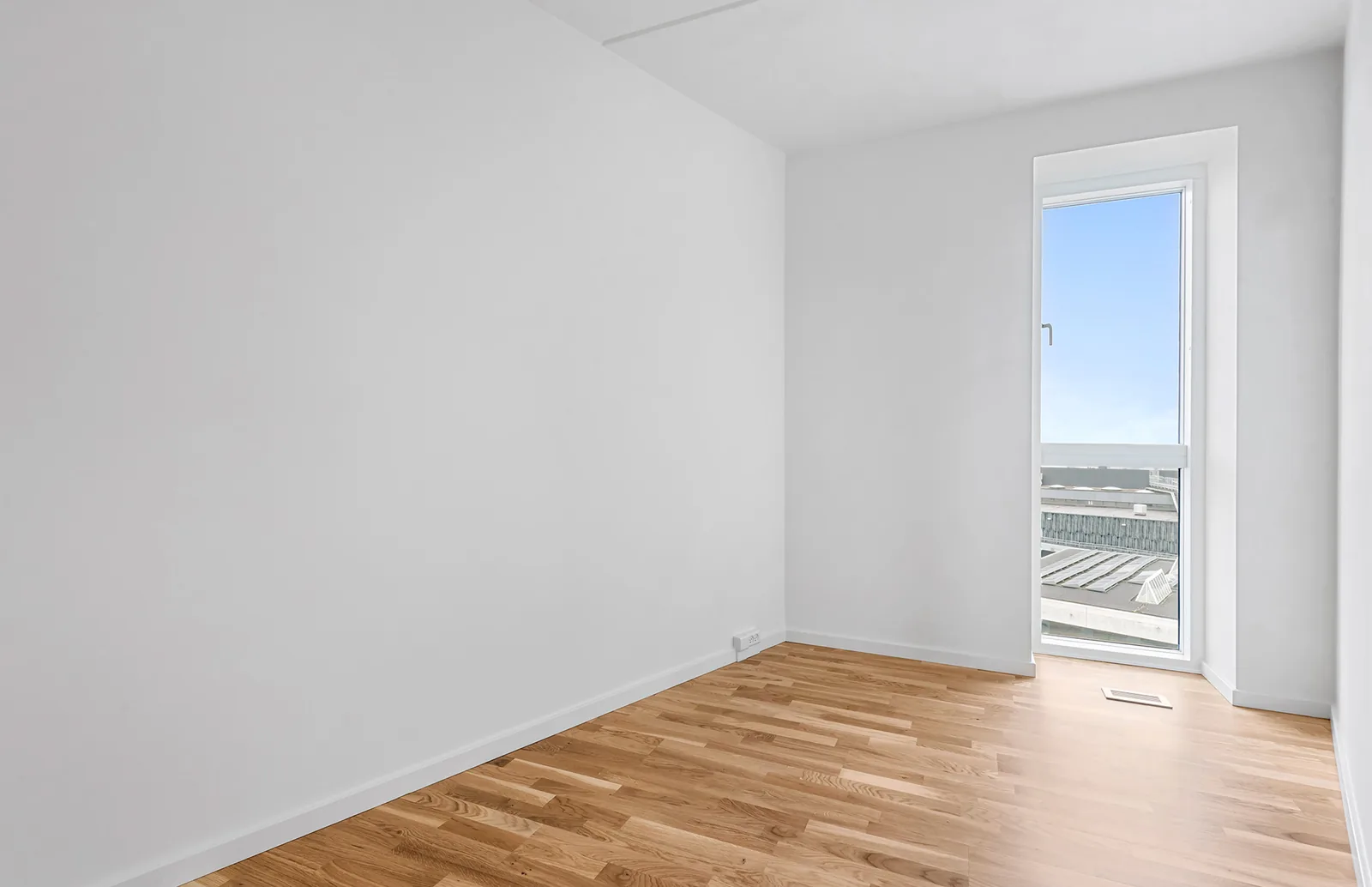 4-room apartment with a balcony in 2670 Greve image 5