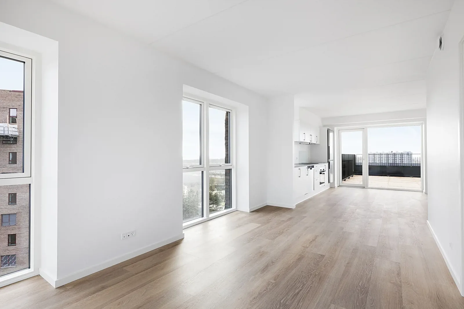 2-room apartment with a balcony in 9000 Ålborg image 6