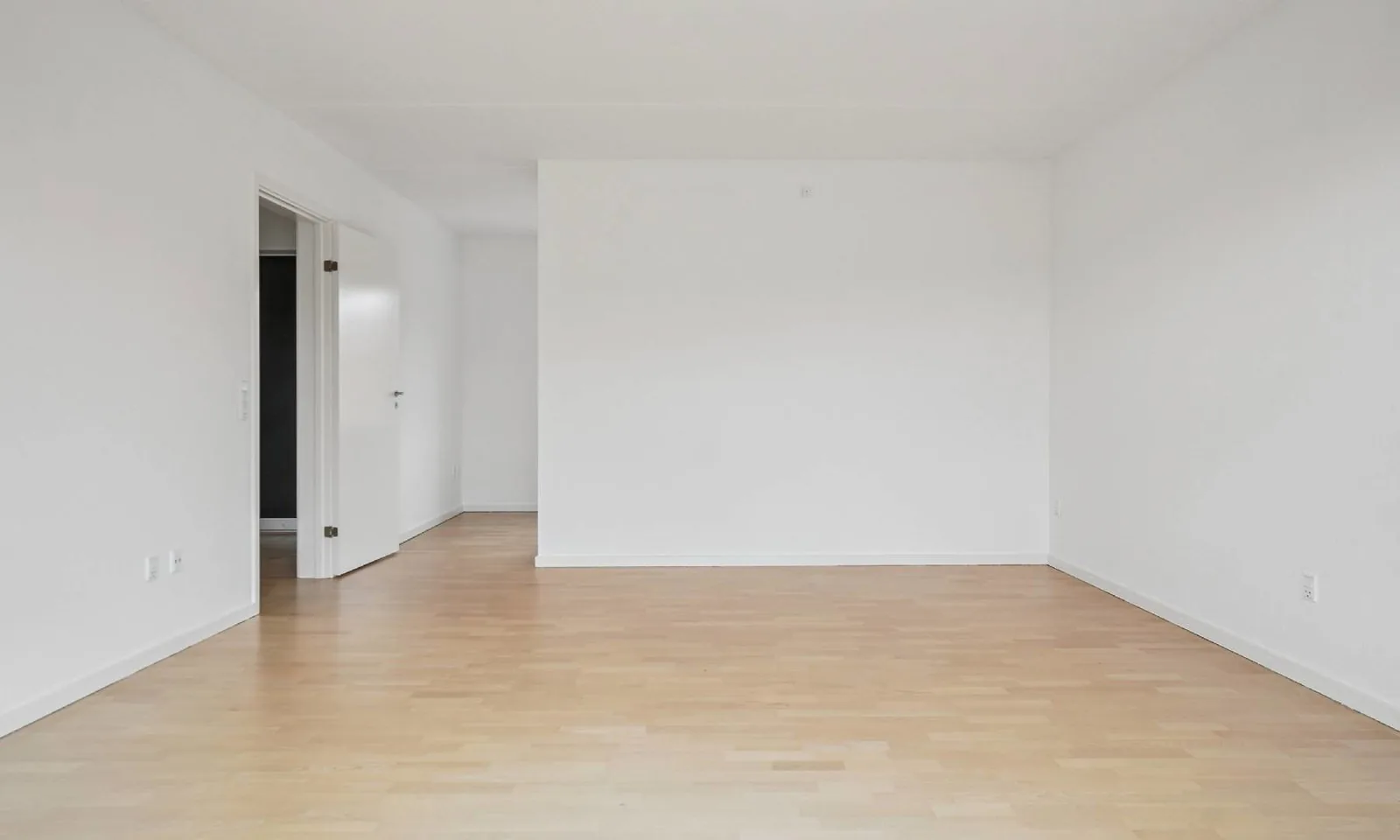 2-room apartment with a balcony in 3600 Frederikssund image 5