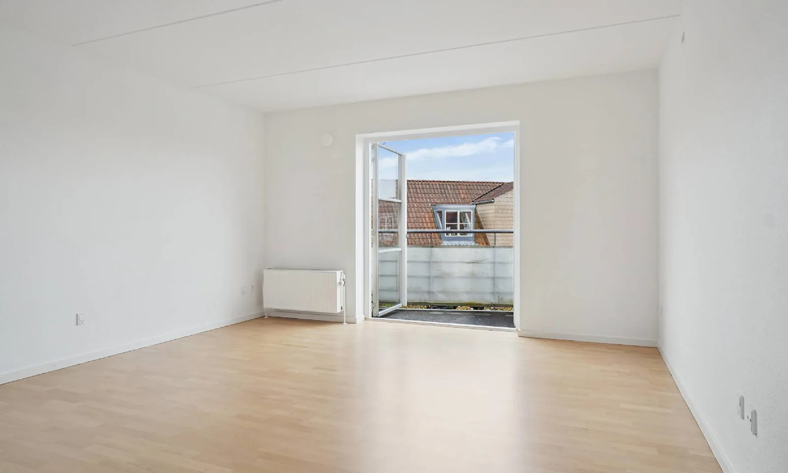 2-room apartment with a balcony in 3600 Frederikssund image 4