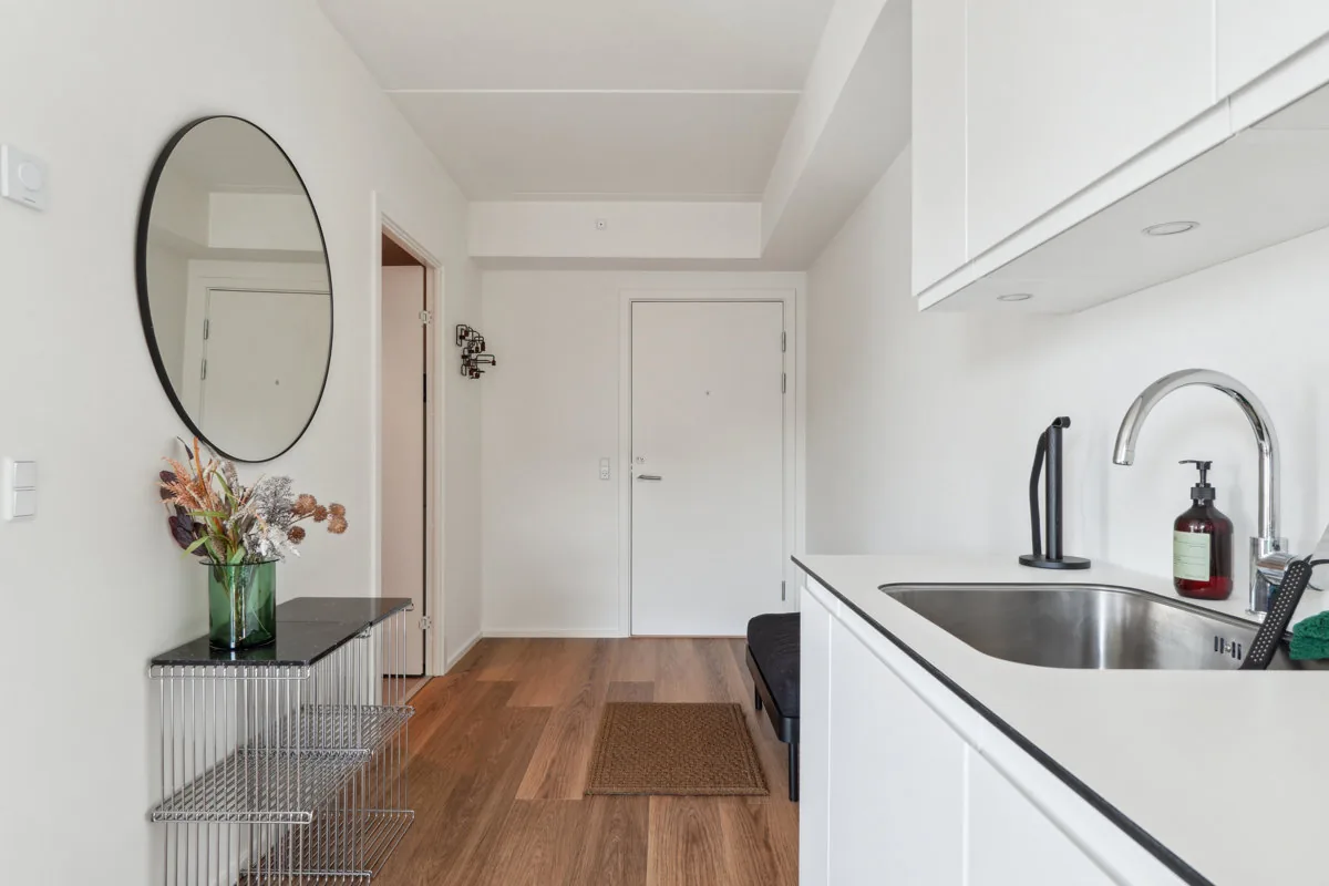 3-room apartment with a balcony in 5000 Odense C image 1