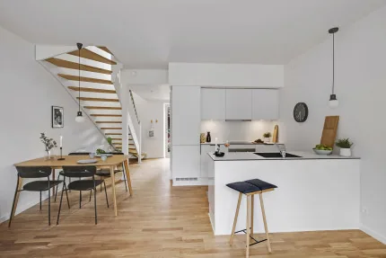 4-værelses rækkehus med parkering i 8200 Århus N
