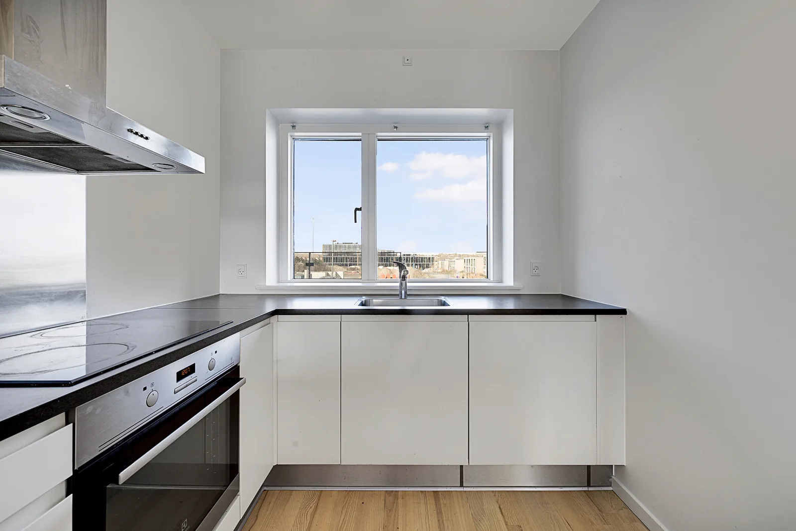 2-room apartment with a balcony in 9260 Gistrup image 2