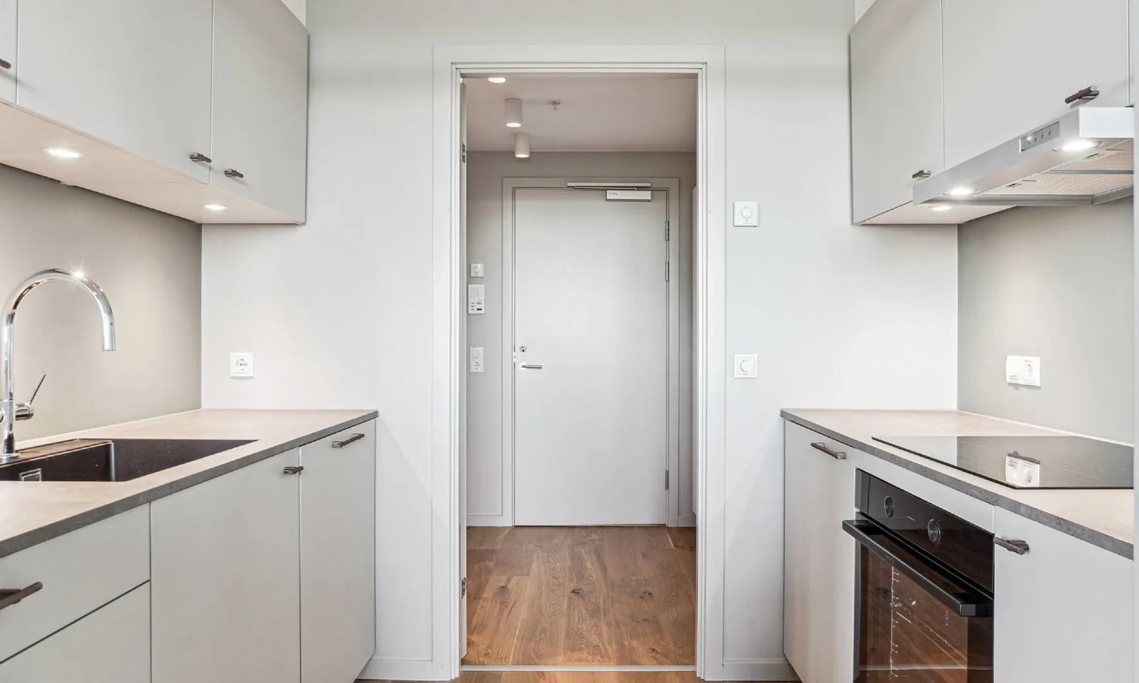 1-room apartment with a balcony in 2300 København S image 5