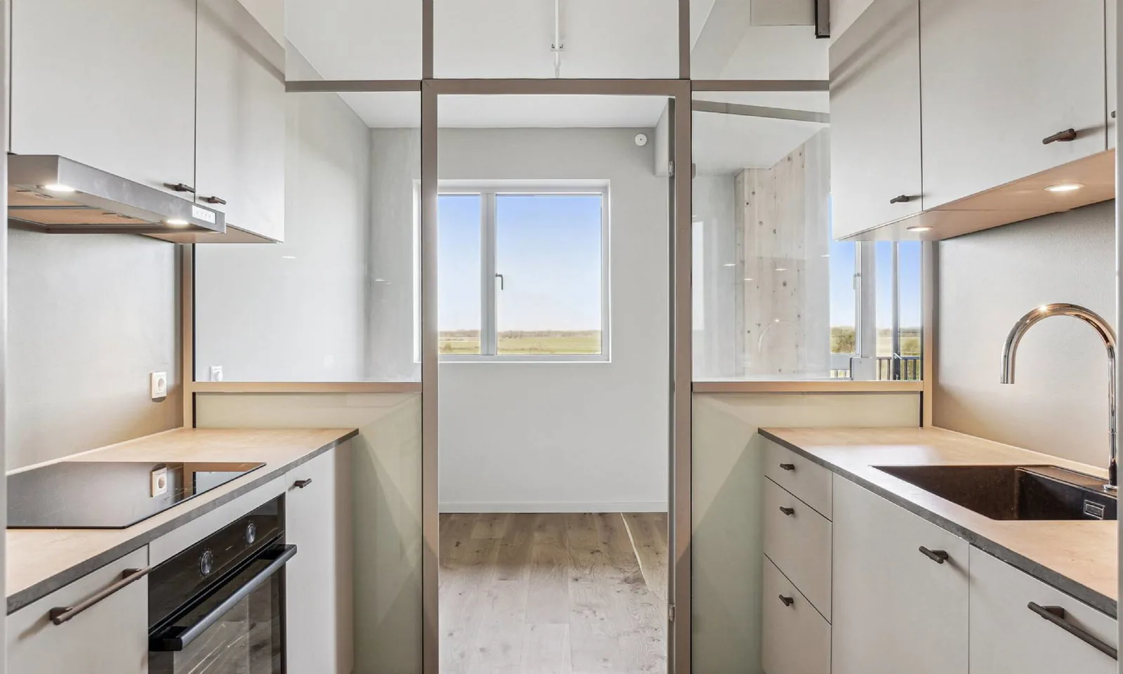 1-room apartment with a balcony in 2300 København S image 3