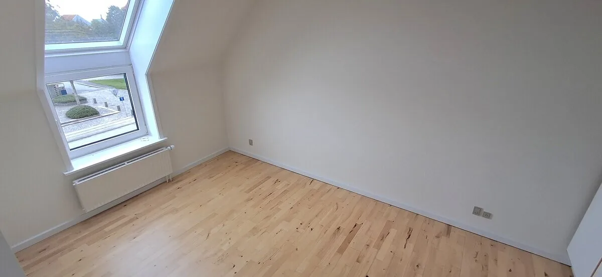 2-room apartment with an elevator in 9900 Frederikshavn image 4