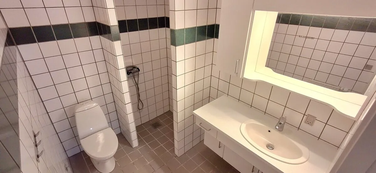 2-room apartment with an elevator in 9900 Frederikshavn image 3