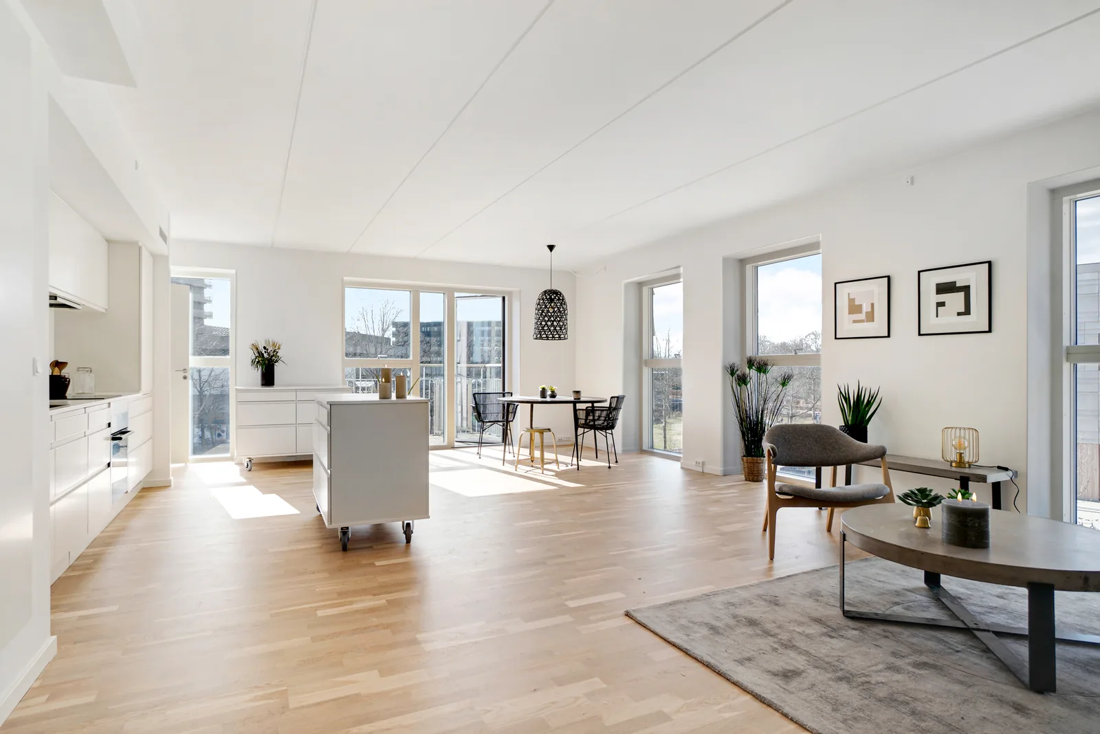 4-room apartment with an elevator in 2800 Kongens Lyngby image 1
