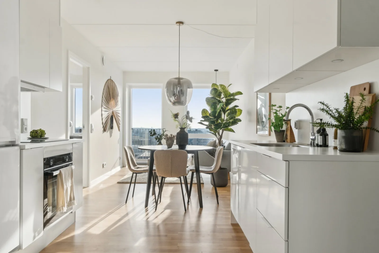 4-room apartment with an elevator in 2730 Herlev image 2