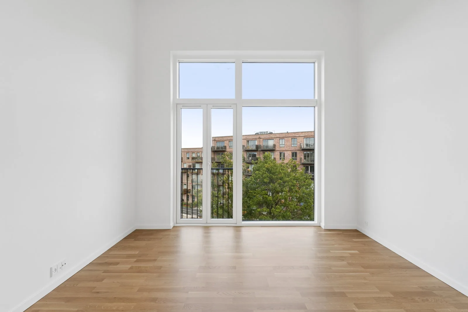 4-room apartment with an elevator in 2750 Ballerup image 1