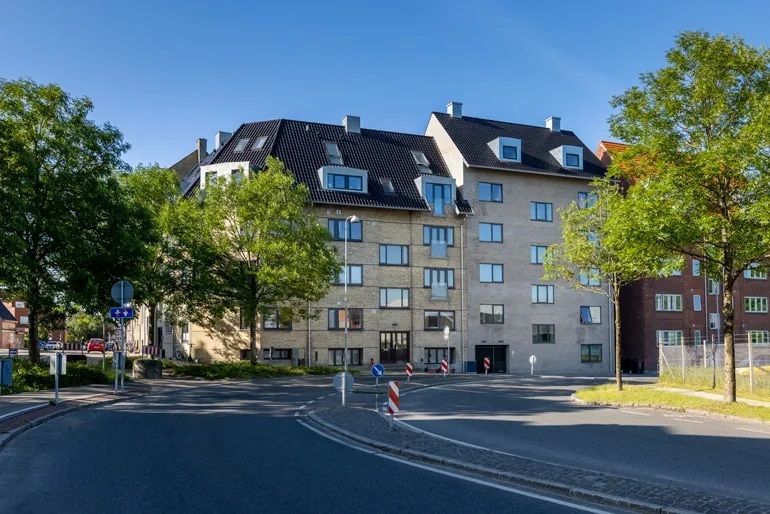 2-room apartment with a balcony in 5000 Odense C image 1