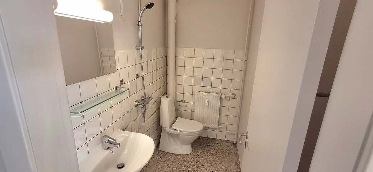 2-room apartment with a balcony in 9900 Frederikshavn image 4