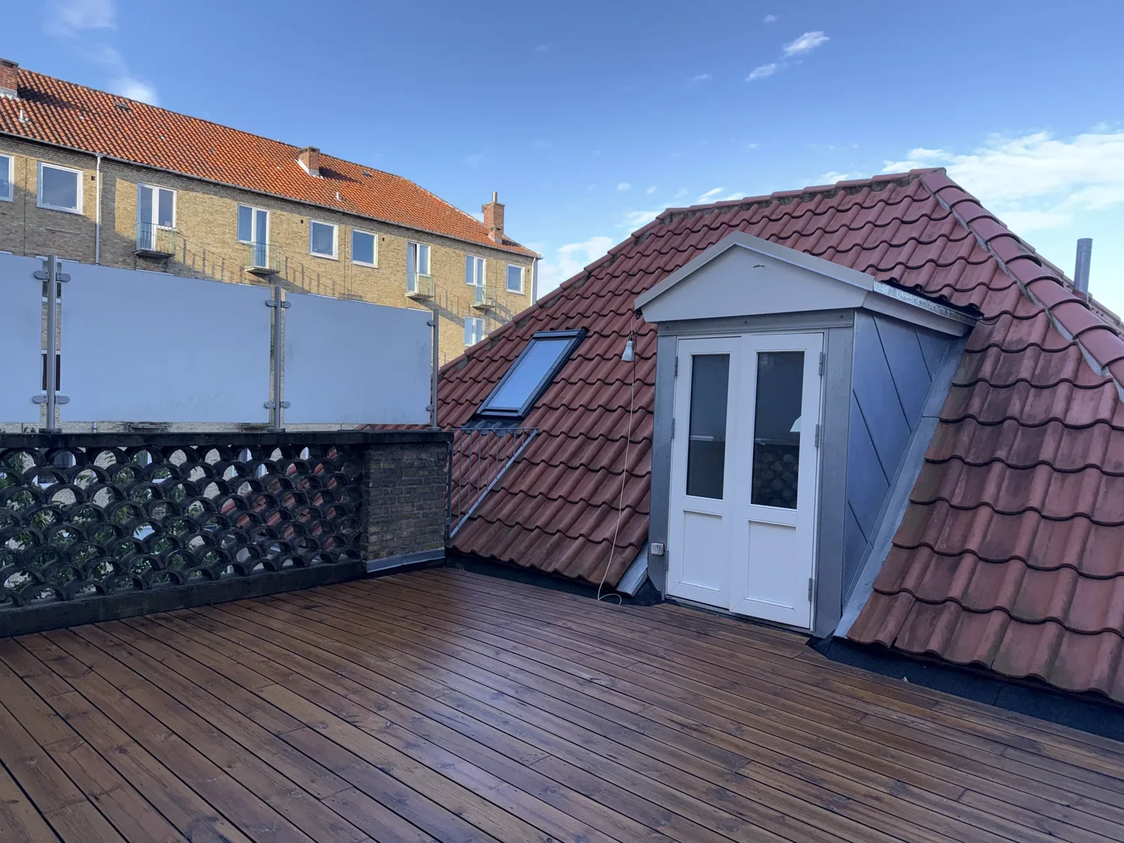 3-værelses lejlighed med terrasse i 2920 Charlottenlund billede 1