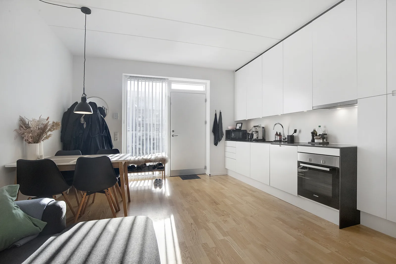 3-room apartment with a balcony in 8000 Århus C image 5