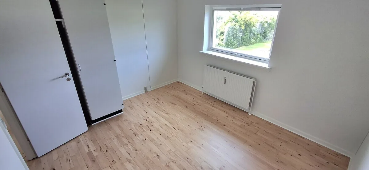 3-room apartment with a balcony in 9900 Frederikshavn image 4