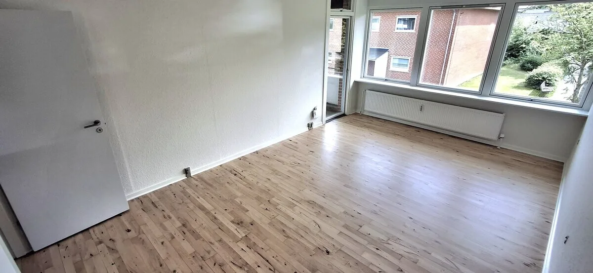 3-room apartment with a balcony in 9900 Frederikshavn image 2