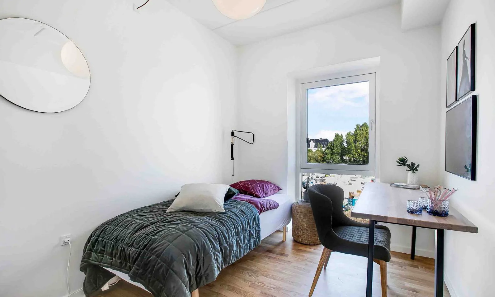 4-room apartment with a balcony in 2605 Brøndby image 6