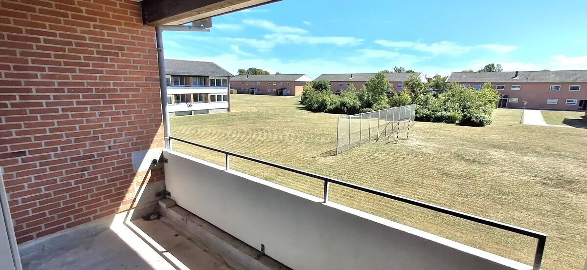 2-room apartment with a balcony in 9900 Frederikshavn image 5