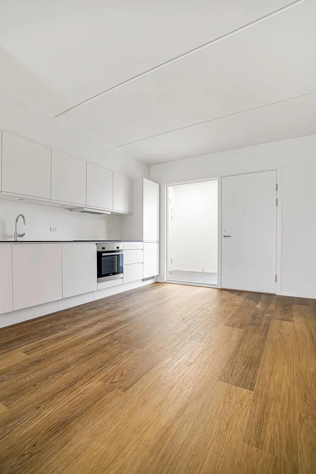 2-room apartment with a balcony in 5000 Odense C image 4