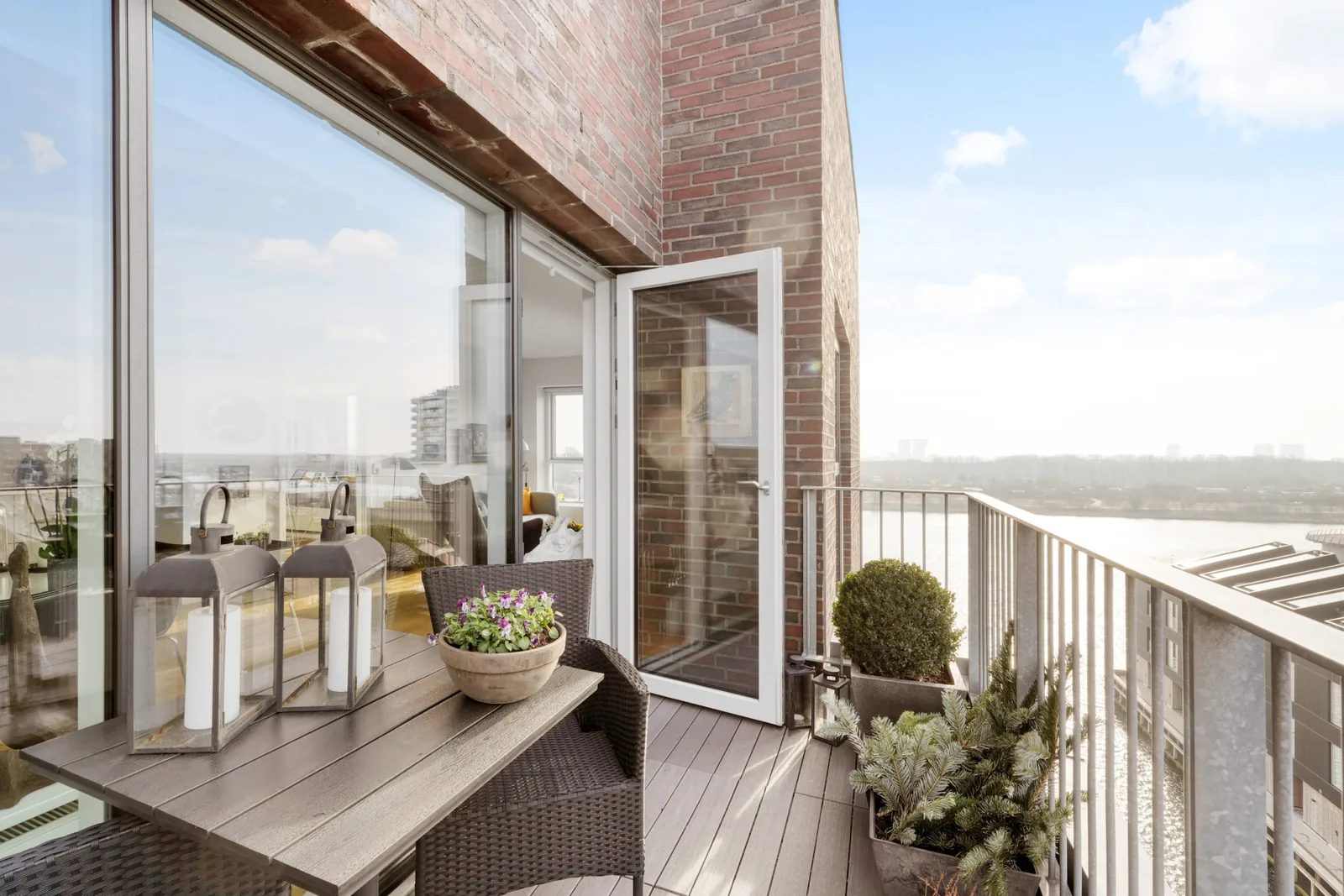 4-room apartment with a balcony in 2450 København SV image 3