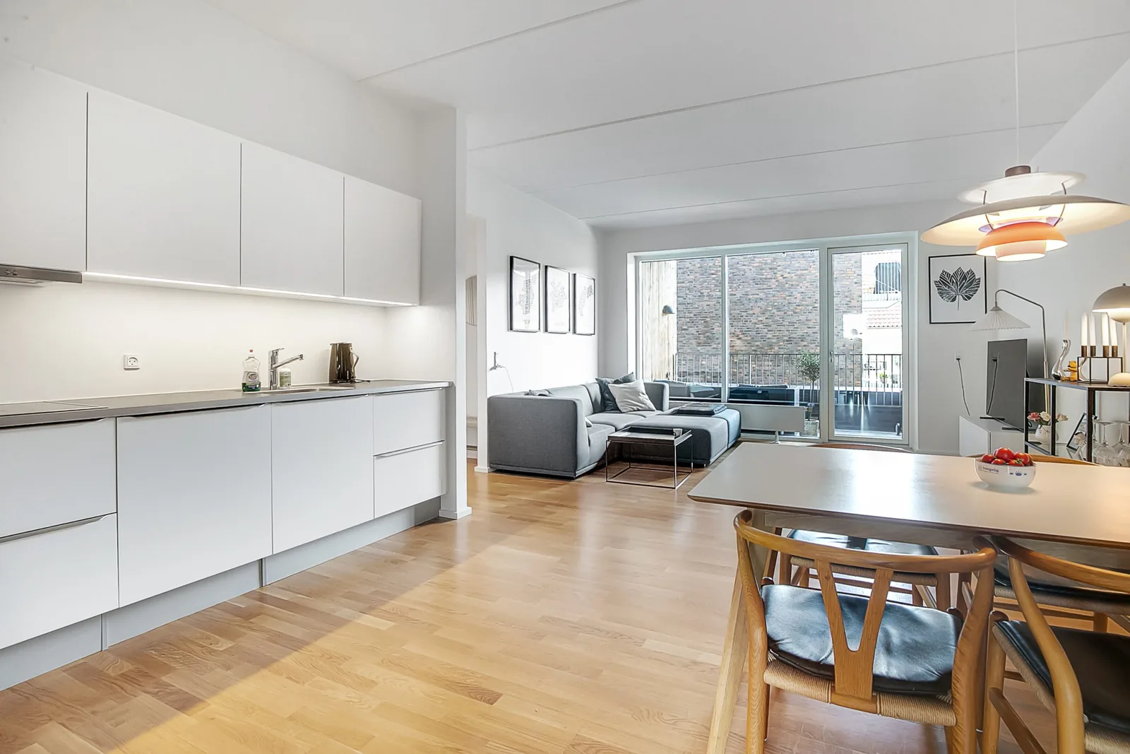 3-room apartment with a balcony in 9000 Ålborg image 1