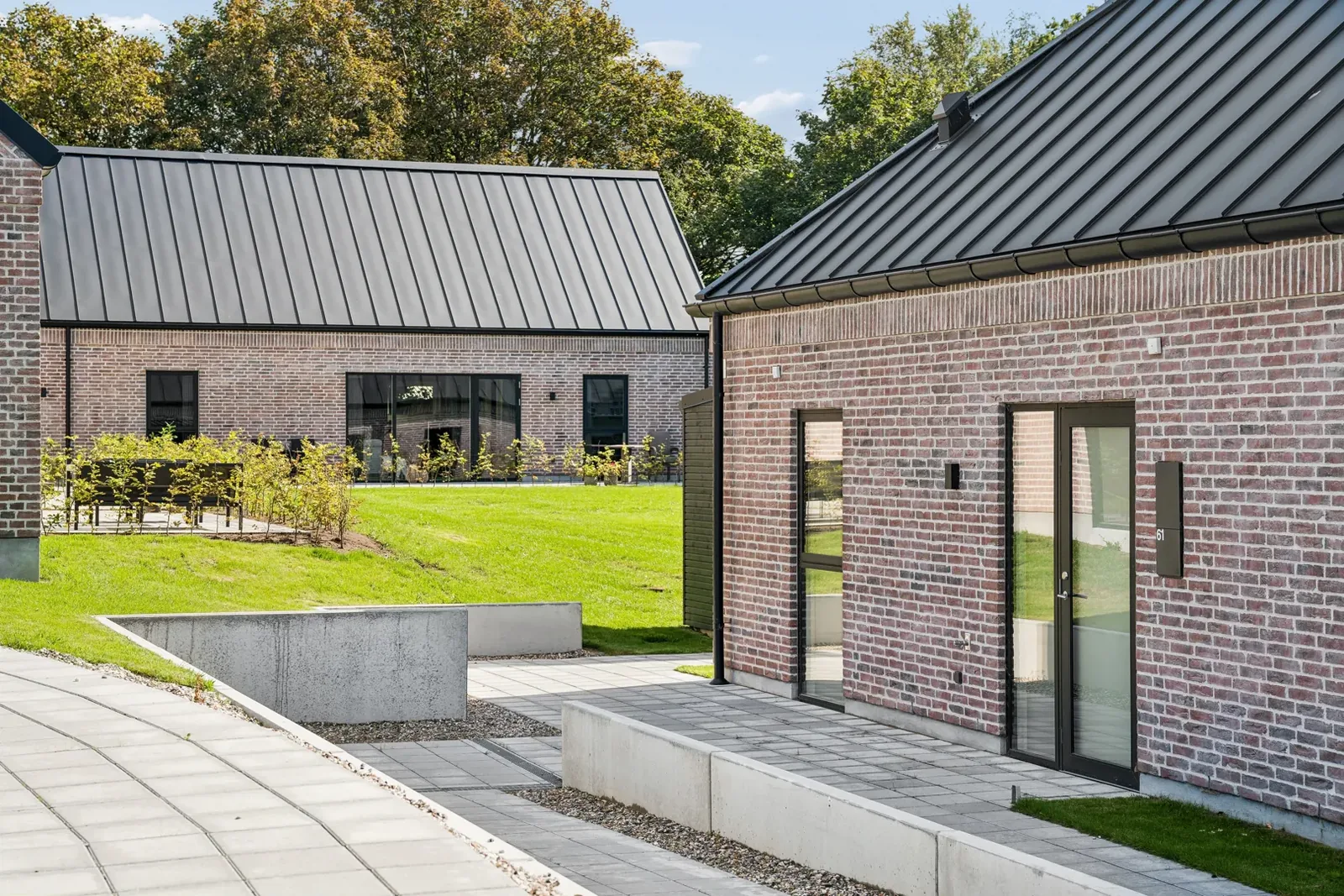 3-room townhouse with a balcony in 9380 Vestbjerg image 2