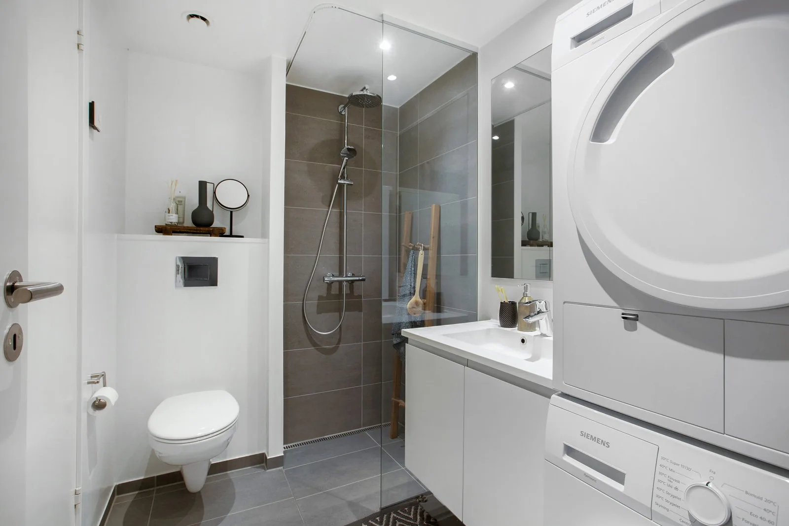 4-room apartment with an elevator in 2605 Brøndby image 3