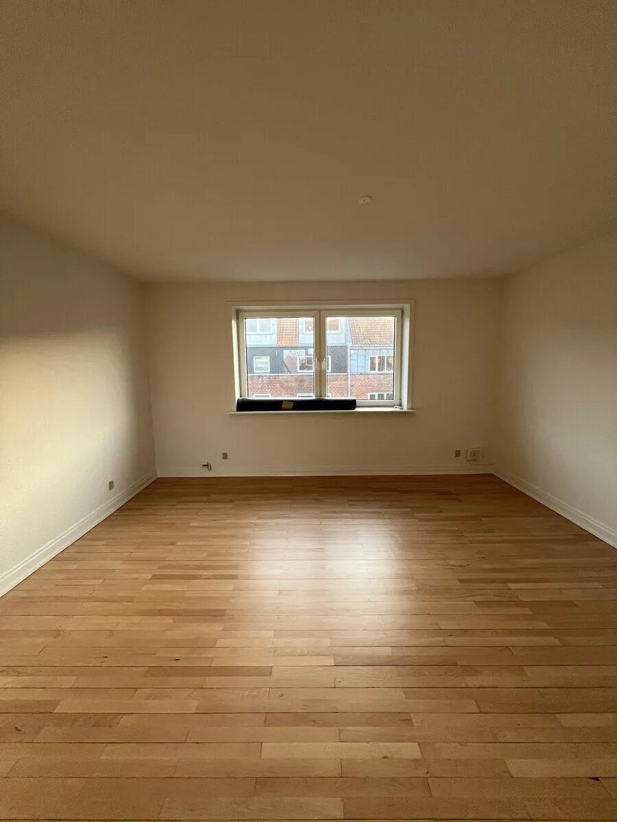 4-room apartment with a balcony in 6720 Fanø image 4