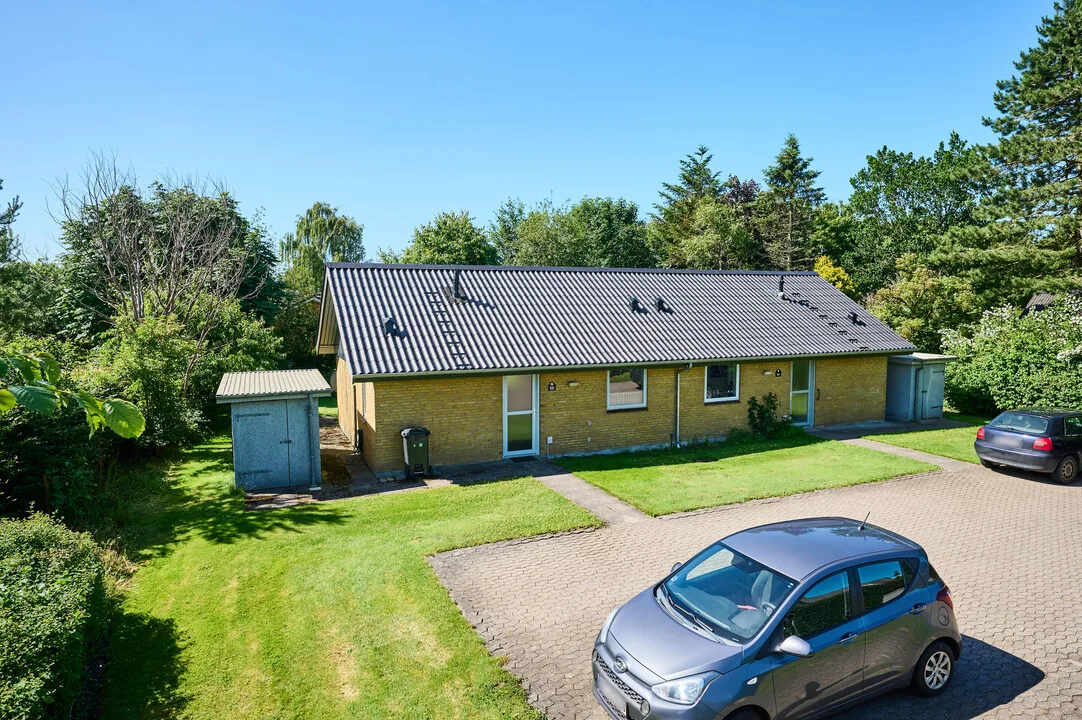 2-room townhouse in 7270 Stakroge image 1