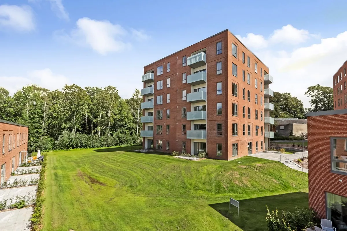 3-room apartment with a balcony in 5000 Odense C image 1