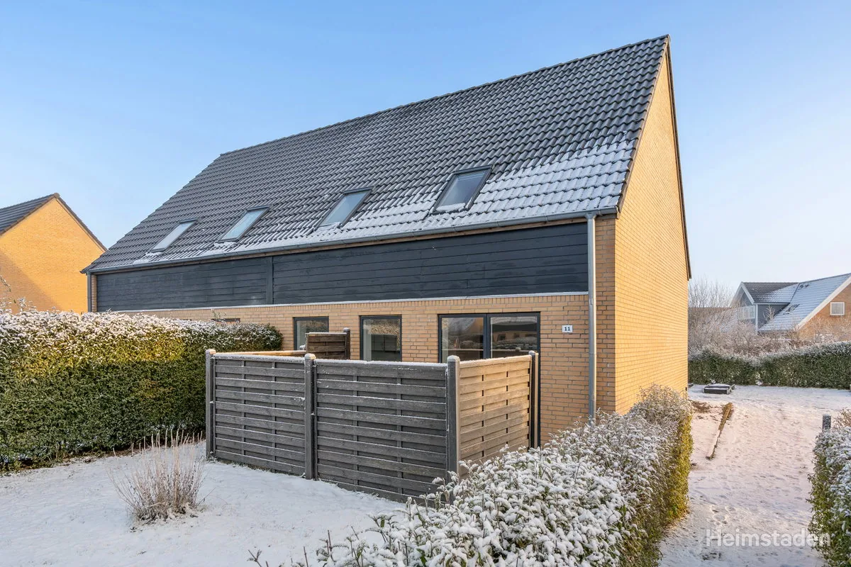 5-room townhouse in 4420 Regstrup